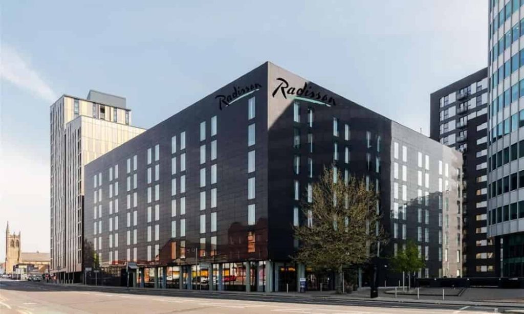 Image shows the Radisson Hotel Manchester city centre