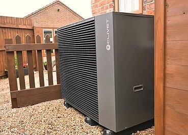 First UK Clivet EDGE PRO replaces 40kW LPG boiler at 1844 Lincolnshire home